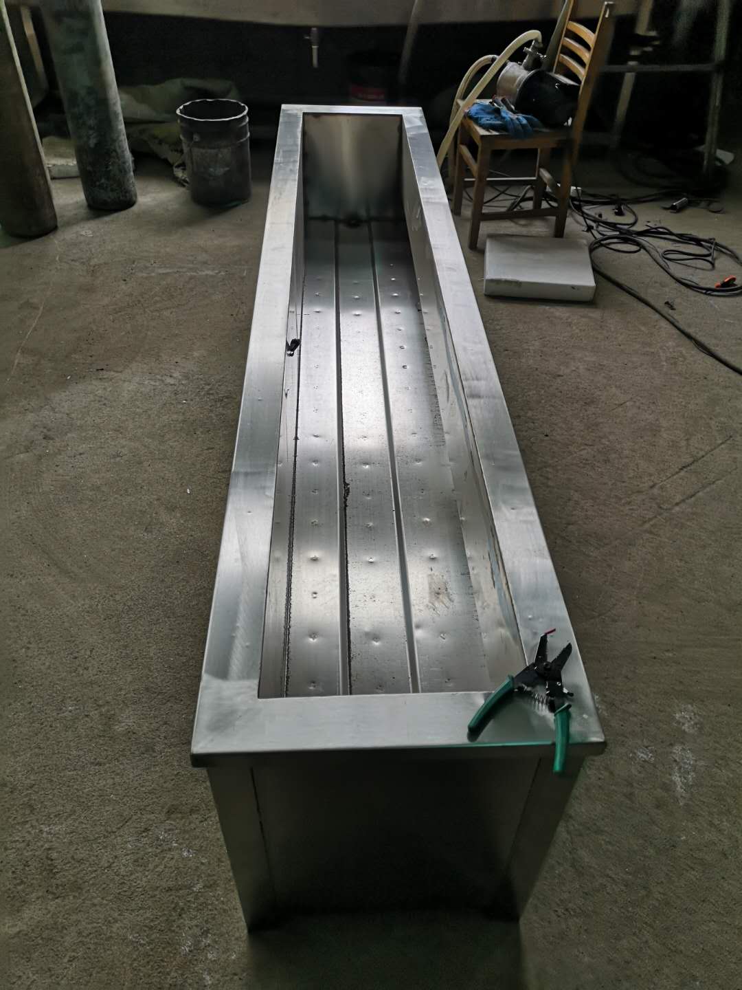 單槽型超聲波清洗機(jī)原理是什么？